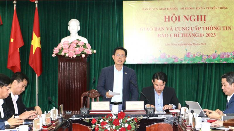 Phó Trưởng Ban Thường trực Ban Tuyên giáo Tỉnh ủy Trần Trung Hiếu định hướng công tác tuyên truyền tháng 11/2023.
