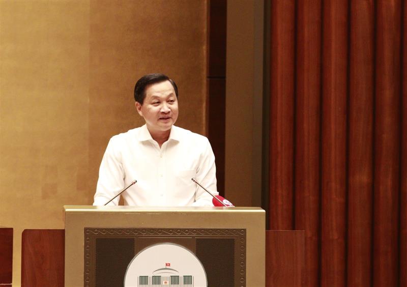 Bí thư Trung ương Đảng, Phó Thủ tướng Chính phủ Lê Minh Khái truyền đạt chuyên đề: “Tiếp tục đổi mới, phát triển và nâng cao hiệu quả KTTT trong giai đoạn mới”.