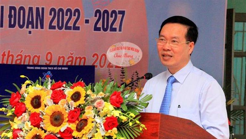 Chủ tịch nước Võ Văn Thưởng từng tham dự Lễ Khai giảng năm học mới tại trường Phổ thông dân tộc bán trú Tiểu học và Trung học cơ sở Thung Nai, huyện Cao Phong (Hòa Bình) năm 2022.