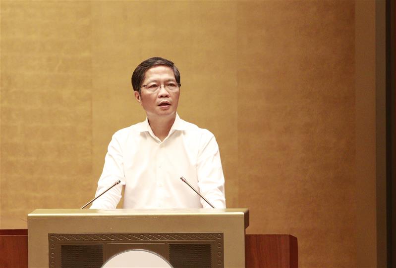 Ủy viên Bộ Chính trị, Trưởng Ban Kinh tế Trung ương Trần Tuấn Anh đã truyền đạt về Chuyên đề Nông nghiệp, nông dân, nông thôn đến năm 2030, tầm nhìn đến năm 2045. (Ảnh: TA)