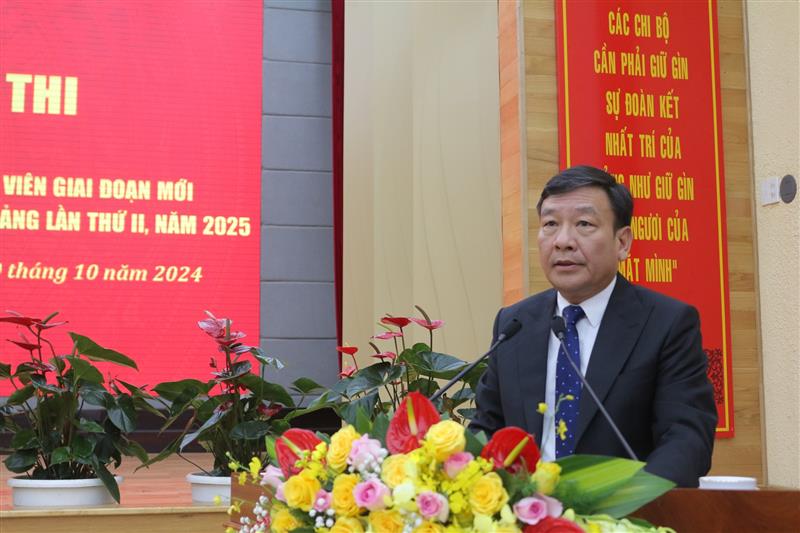 Đồng chí Bùi Thắng - Ủy viên Ban Thường vụ, Trưởng Ban Tuyên giáo Tỉnh ủy phát động Cuộc thi trắc nghiệm trên internet tìm hiểu biển, đảo Việt Nam; Quy định số 144-QĐ/TW; Chỉ thị số 34-CT/TU; nội dung Đợt thi đua cao điểm của tỉnh và Cuộc thi chính luận về bảo vệ nền tảng tư tưởng của Đảng lần thứ II, năm 2025