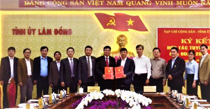 Tỉnh ủy Lâm Đồng và Tạp chí Cộng sản ký kết thỏa thuận hợp tác thông tin, tuyên truyền giai đoạn 2021 - 2026.