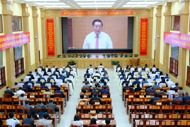 Đồng chí Nguyễn Trọng Nghĩa - Ủy viên Bộ Chính trị, Bí thư Trung ương Đảng, Trưởng Ban Tuyên giáo Trung ương quán triệt nội dung chủ yếu của Quy định số 144.