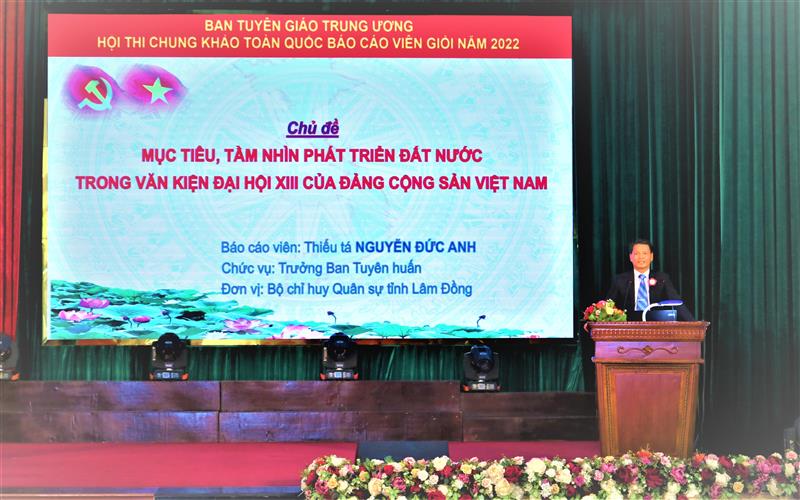Thí sinh Nguyễn Đức Anh, đại diện đoàn Lâm Đồng tham gia hội thi