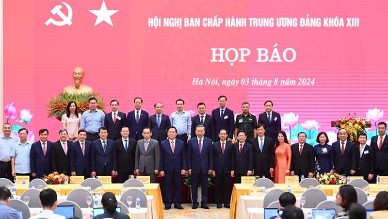 Tổng Bí thư, Chủ tịch nước Tô Lâm và các đại biểu tại họp báo.