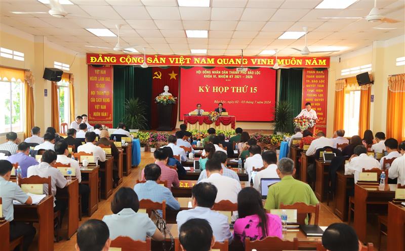 Quang cảnh Kỳ họp thường lệ giữa năm 2024, HĐND TP Bảo Lộc khóa VI.