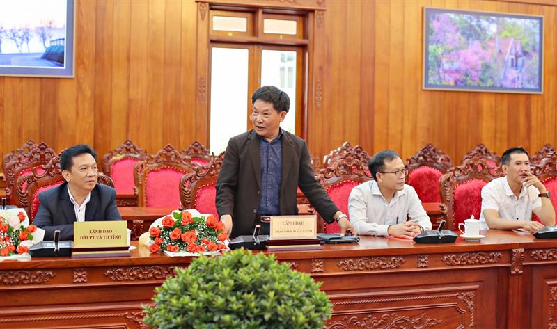 Chủ tịch Hội Nhà báo Lâm Đồng Lê Văn Tòa phát biểu cảm ơn sự quan tâm của lãnh đạo tỉnh tại buổi gặp mặt.