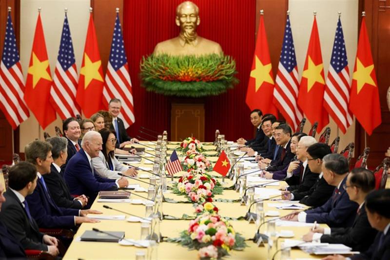 Tổng Bí thư Nguyễn Phú Trọng dẫn đầu Đoàn đại biểu cấp cao Việt Nam và Tổng thống Hoa Kỳ Joe Biden dẫn đầu Đoàn đại biểu cấp cao Hoa Kỳ tiến hành hội đàm, tại Trụ sở Trung ương Đảng.