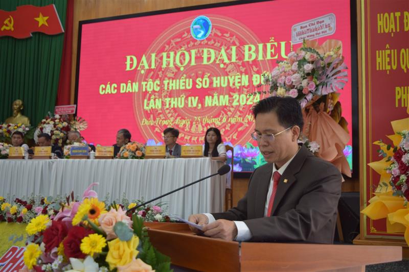 Đồng chí Trần Trung Hiếu - Bí thư Huyện ủy Đức Trọng, phát biểu tại Đại hội.