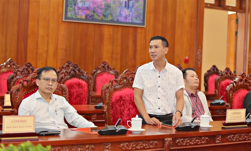 Nhà báo Hữu Sang - Trưởng Phòng Báo điện tử, Báo Lâm Đồng chia sẻ một số khó khăn, thuận lợi trong công tác thông tin báo chí tại địa phương.