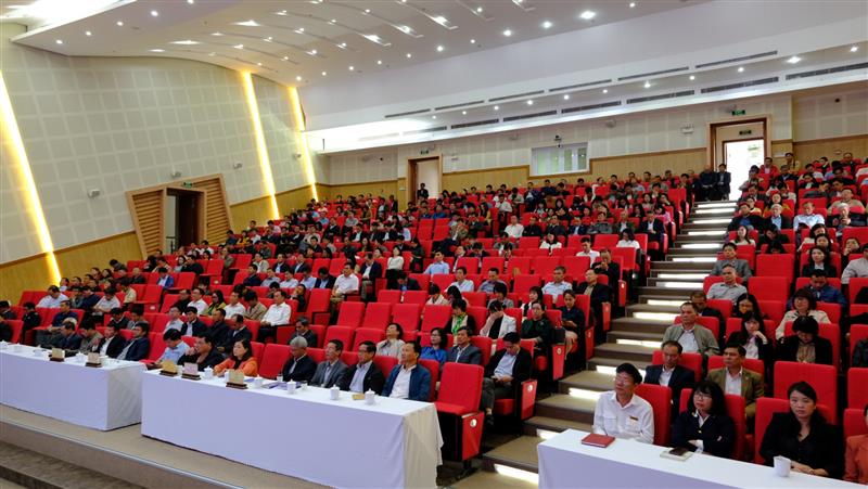 Các đại biểu tham dự Hội nghị tại Hội trường 500 chỗ - Trung tâm Hành chính.