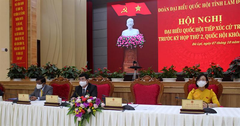 Các đại biểu Quốc hội khóa XV  tỉnh Lâm Đồng tiếp xúc cử tri tại Đà Lạt.
