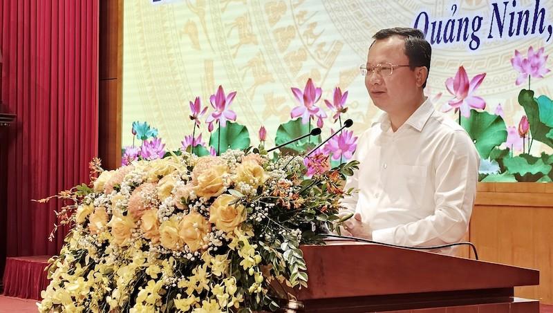 Quyền Chủ tịch Ủy ban nhân dân tỉnh Quảng Ninh phát biểu chào mừng hội nghị.