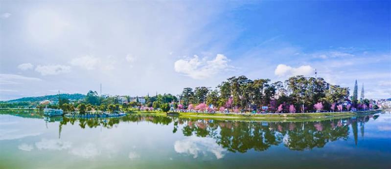 Đà Lạt vinh dự và tự hào khi ASEAN vinh danh là “Thành phố Du lịch sạch ASEAN 2022”. ảnh Nghĩa Nguyễn.