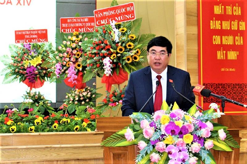 Đồng chí Trần Đình Văn - Phó Bí thư Thường trực Tỉnh ủy phát biểu tại Hội nghị.