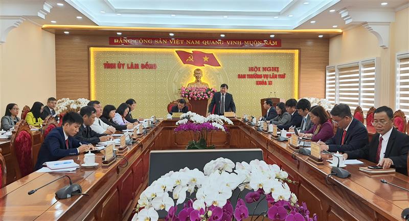 Lãnh đạo Học viện Chinh trị Khu vực II làm việc với Tỉnh ủy Lâm Đồng về công tác cán bộ. Ảnh Thanh Hồng.