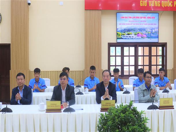 Lãnh đạo tỉnh gặp mặt động viên đội bóng U21 Lâm Đồng