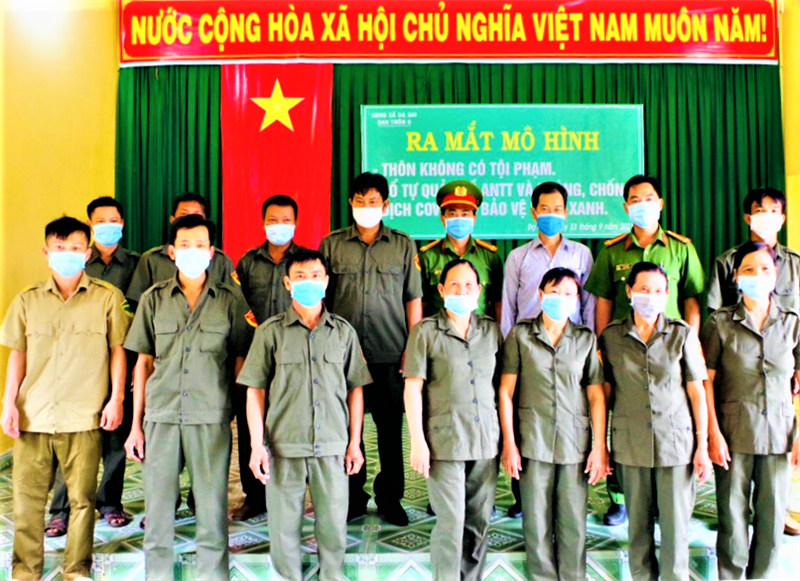 Mô hình Tổ tự quản ANTT và phòng, chống Covid-19 của huyện Đạ Hoaai.