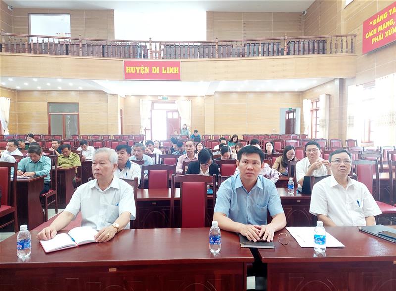 Các đại biểu tham dự hội nghị tại điểm cầu Huyện Di Linh.