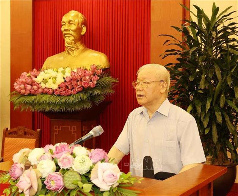 Tổng Bí thư Nguyễn Phú Trọng nói chuyện với các đại biểu người có công tiêu biểu toàn quốc