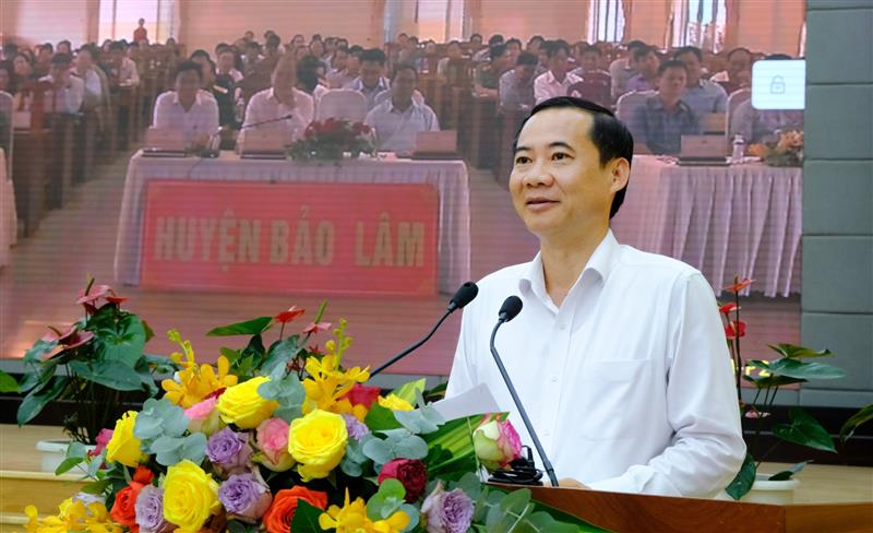 Đồng chí Nguyễn Thái Học - Quyền Bí thư Tỉnh ủy phát biểu kết luận Hội nghị.