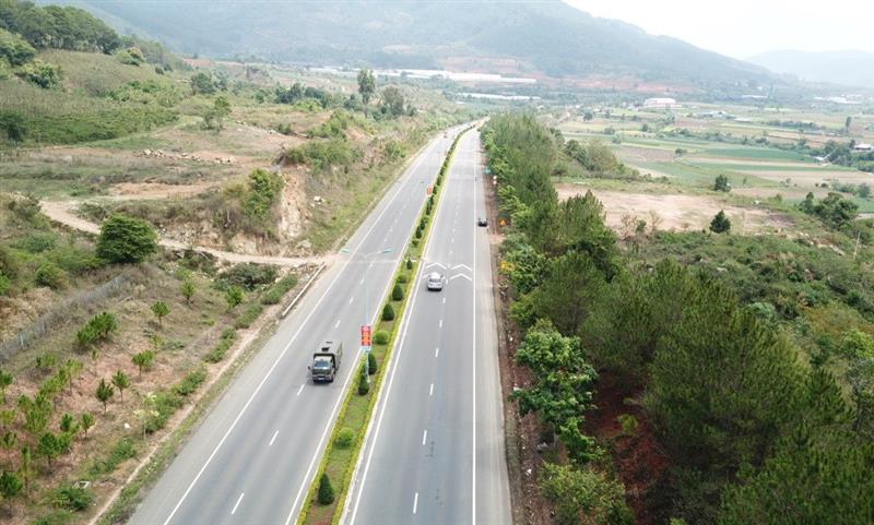 Cao tốc Liên Khương - Prenn, tuyến đường doanh nghiệp đề xuất chạy tuyến xe từ sân bay Liên Khương - TP Đà Lạt.