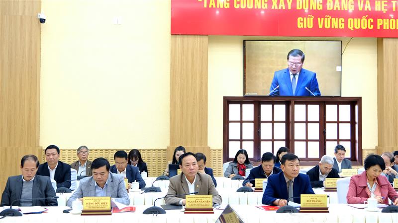 Các đại biểu tham dự Hội nghị toàn quốc nghiên cứu, học tập, quán triệt các nghị quyết Hội nghị lần thứ 8, Ban Chấp hành Trung ương Đảng khóa XIII.