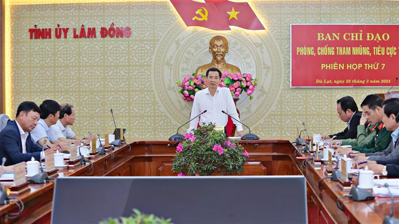 Phiên họp do đồng chí Nguyễn Thái Học - Quyền Bí thư Tỉnh ủy Lâm Đồng, Trưởng Ban Chỉ đạo phòng, chống tham nhũng, tiêu cực tỉnh chủ trì.