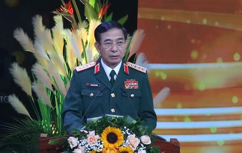 Bộ trưởng Bộ Quốc phòng Phan Văn Giang phát biểu.