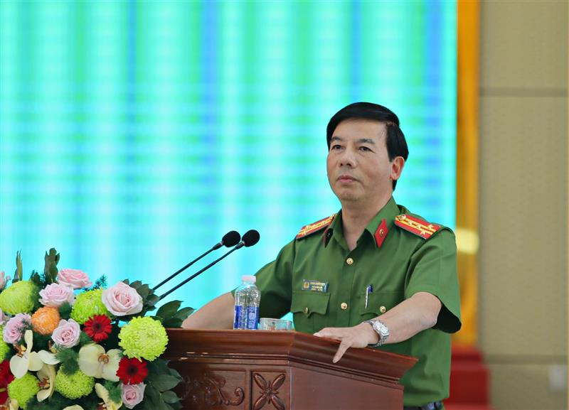 Đại tá Đinh Xuân Huy, Phó Giám đốc Công an tỉnh Lâm Đồng báo cáo thêm về tình hình an ninh trật tự tại địa phương thời gian qua.