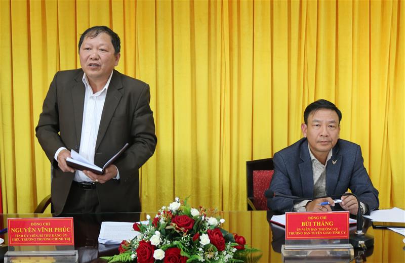 Đồng chí Nguyễn Vĩnh Phúc, Tỉnh ủy viên, Hiệu trưởng trường Chính trị phát biểu ý kiến