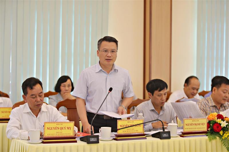 Đồng chí Nguyễn Tiến Dũng - Bí thư Huyện ủy Cát Tiên phát biểu.