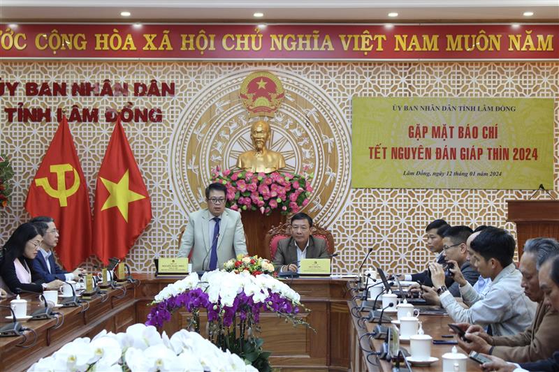 Đồng chi Nguyễn Ngọc Phúc - Phó Chủ tịch UBND tỉnh thay mặt lãnh đạo tỉnh Lâm Đồng gởi lời chúc năm mới các nhà báo, cơ quan báo chí.