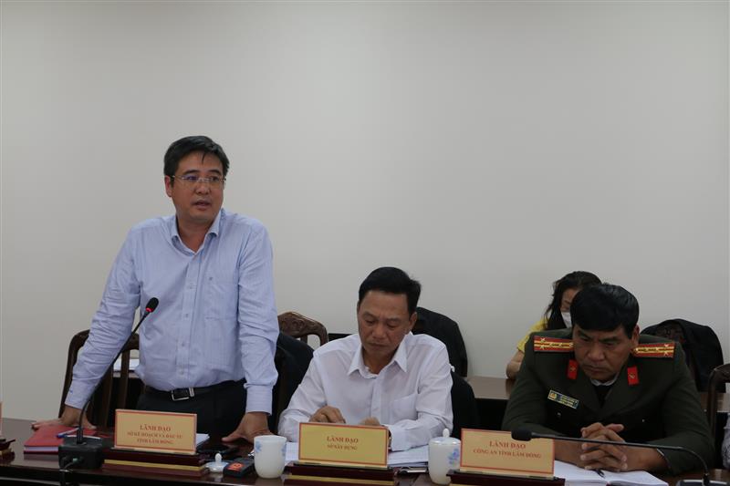 Lãnh đạo Sở Kế hoạch và Đầu tư thông tin về Hội nghị công bố Quy hoạch tỉnh Lâm Đồng thời kỳ 2021 - 2030, tầm nhìn đến 2050 .