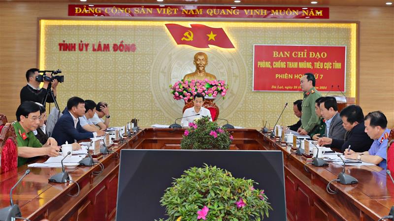 Quang cảnh Phiên họp thứ 7 của Ban Chỉ đạo phòng, chống tham nhũng, tiêu cực tỉnh Lâm Đồng.