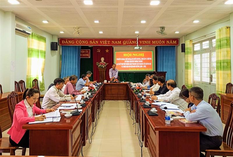 Đơn Dương tổ chức Hội nghị triển khai bổ sung, hoàn chỉnh sơ thảo Lịch sự Đảng bộ.