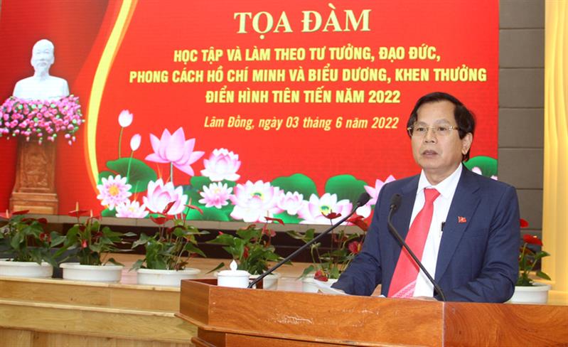Đồng chí Phạm Thanh Quan - Bí thư Đảng ủy Khối Các cơ quan tỉnh phát biểu.