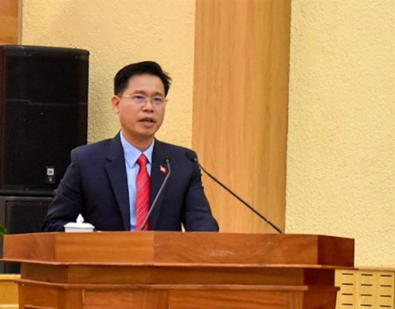Đồng chí Trần Trung Hiếu - Phó trưởng Ban Tuyên giáo Tỉnh uỷ phát biểu tại hội nghị