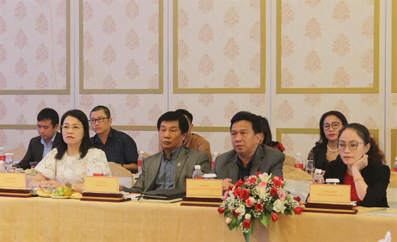 Lãnh đạo các cơ quan báo chí của tỉnh tham dự họp báo